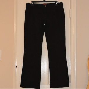 abi’s closet 🌸 Worn once